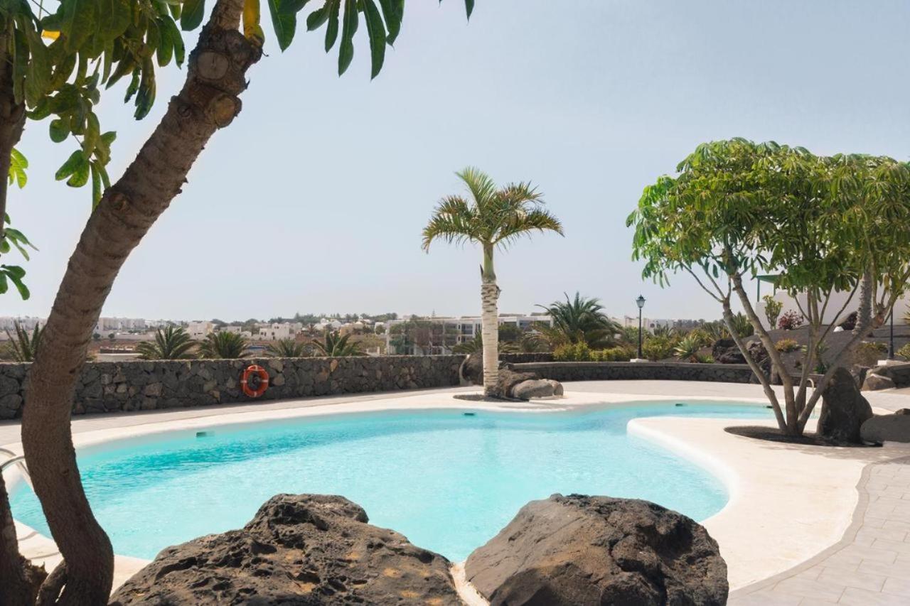 Apartamento Om Con Piscina Y Vistas Al Mar Apartment Коста Тегисе Екстериор снимка